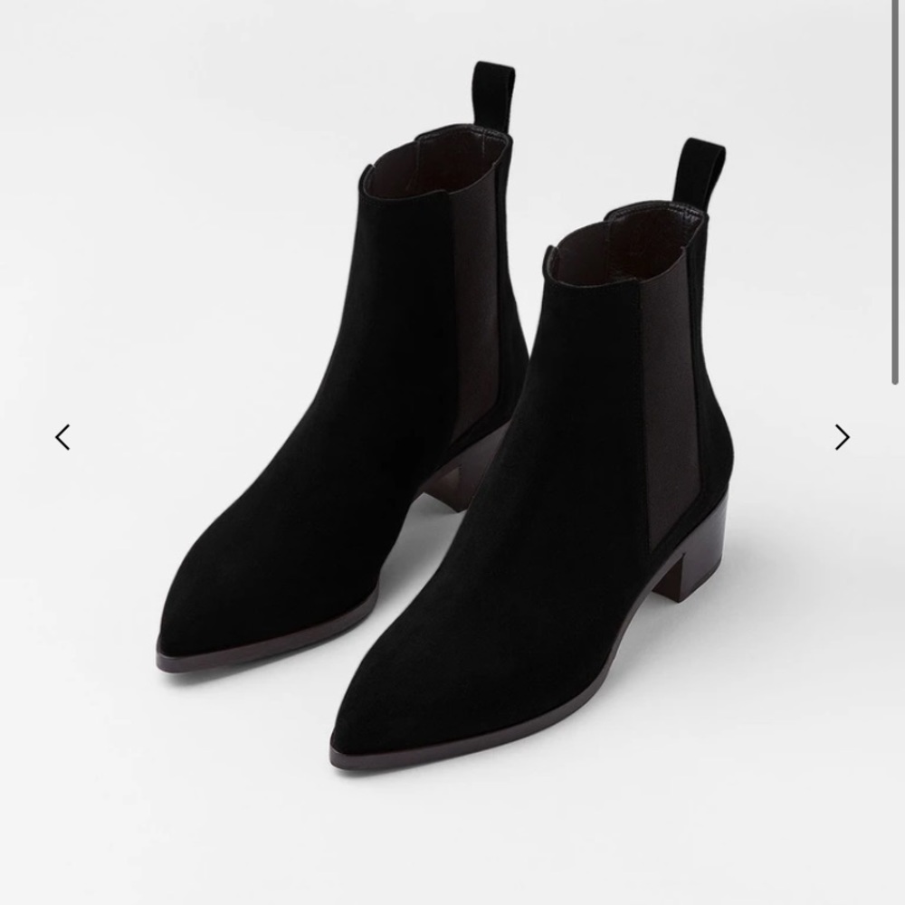 SOLD🚫{Aeyde} Suede ankle boots